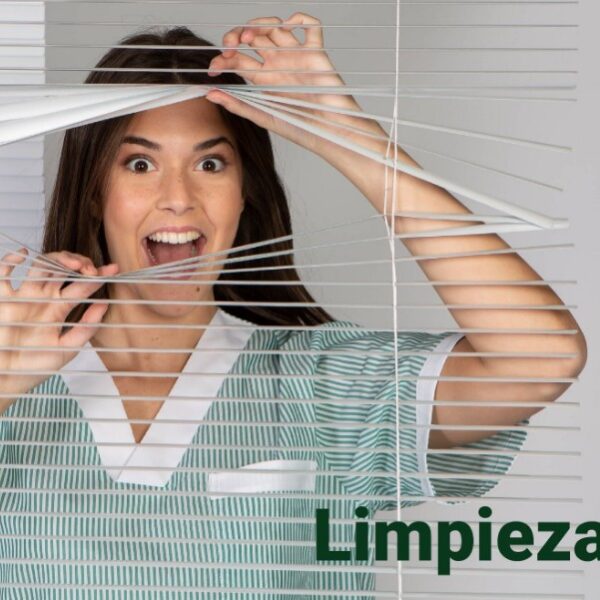 UNIFORMES DE LIMPIEZA EN VICHY